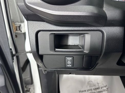 Used 2017 Toyota Tacoma TRD Sport image 21