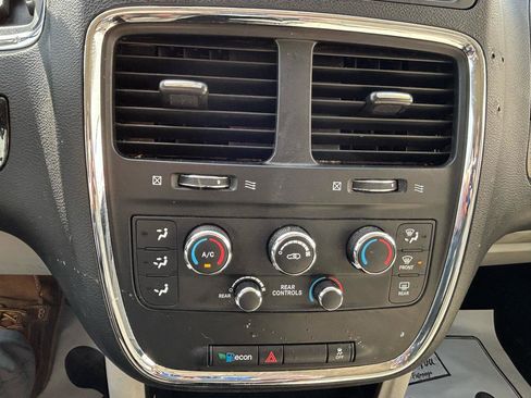 Used 2015 Dodge Grand Caravan SE w/ Quick Order Package 29E SE FWD image 22