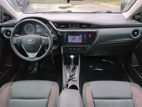 Used 2019 Toyota Corolla LE FWD image 14