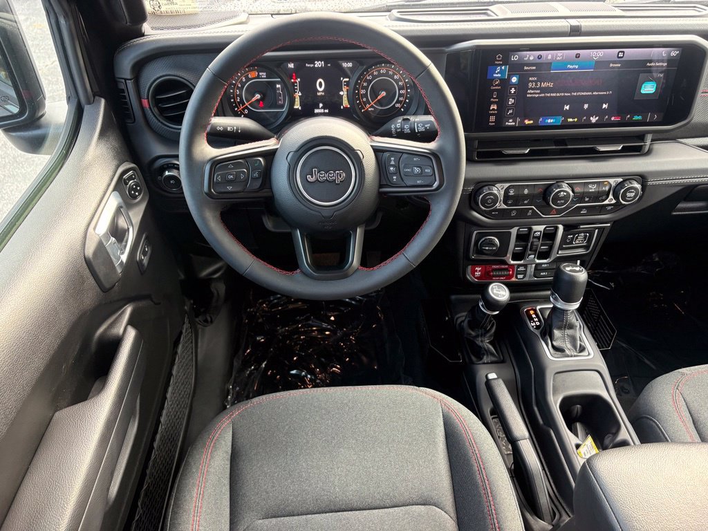 Used 2024 Jeep Wrangler Unlimited Rubicon w/ Convenience Group AWD/4WD image 18