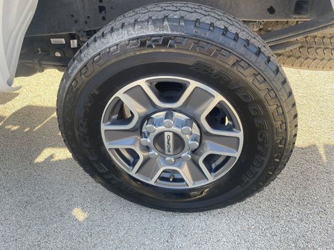 Used 2025 Ford F250 Lariat AWD/4WD image 34