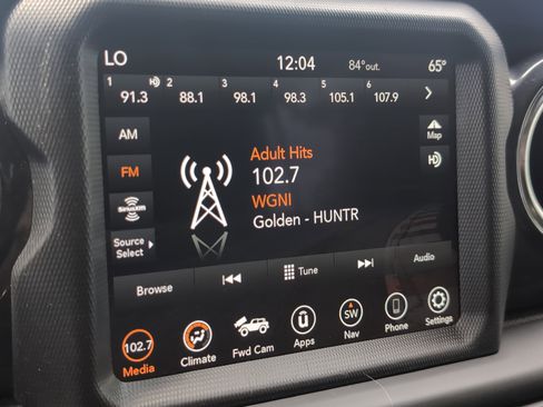 Used 2021 Jeep Wrangler Unlimited Sahara AWD/4WD image 22