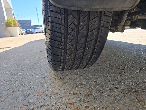 Used 2022 Nissan Frontier SV image 35