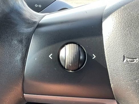 Used 2018 Tesla Model 3 Long Range RWD image 18