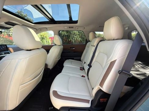 Used 2026 Nissan Pathfinder Platinum w/ Cargo Package FWD image 18