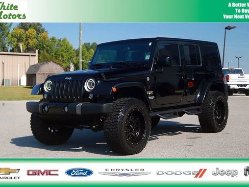 Used 2016 Jeep Wrangler Unlimited Sahara w/ Trailer Tow Group AWD/4WD image 1