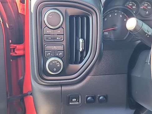 Used 2021 GMC Sierra 1500 4x4 Crew Cab image 15