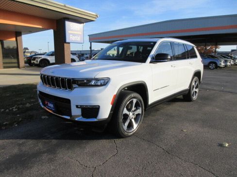 Used 2023 Jeep Grand Cherokee L Limited w/ Trailer Tow Group (B) image 41