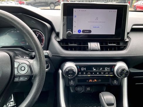 Used 2024 Toyota RAV4 XLE image 6