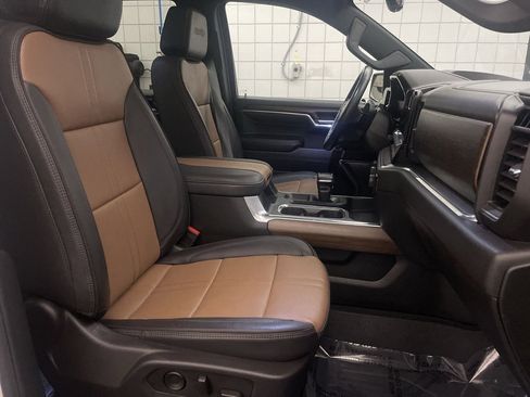 Used 2024 Chevrolet Silverado 1500 High Country image 23