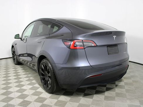 Used 2021 Tesla Model Y Long Range AWD/4WD image 28