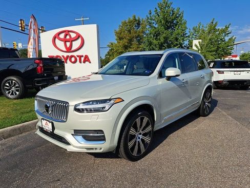 Used 2021 Volvo XC90 T6 Inscription w/ Advanced Package AWD/4WD image 2