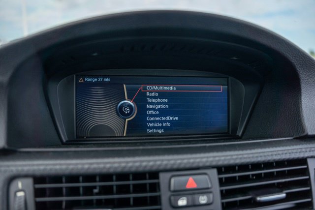 Used 2013 BMW M3 Coupe w/ Premium Pkg RWD image 23