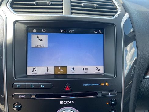Used 2018 Ford Explorer Limited w/ Equipment Group 301A AWD/4WD image 23