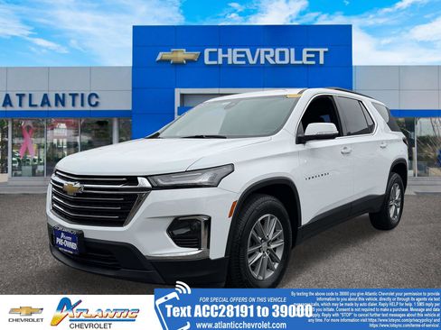 Certified 2023 Chevrolet Traverse LT image 1