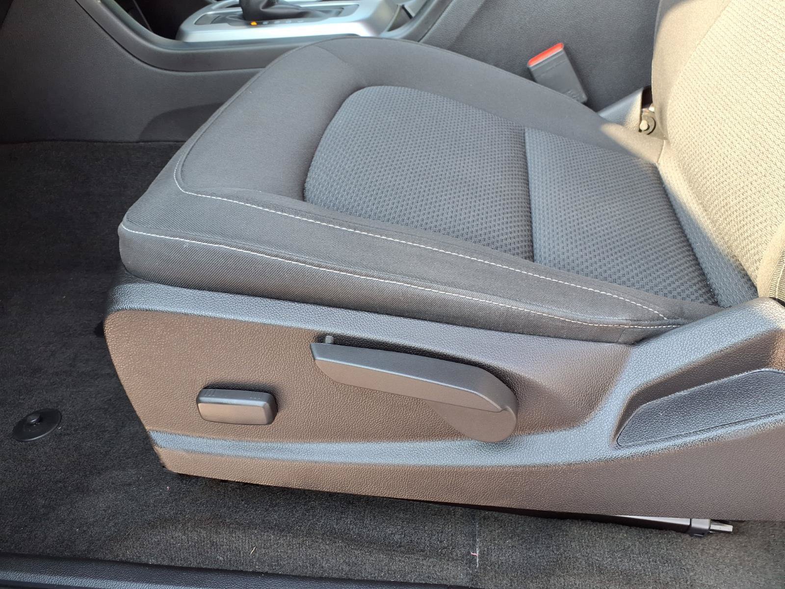 Used 2017 Chevrolet Colorado LT AWD/4WD image 21