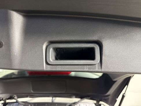 Used 2023 Nissan Rogue SV image 35