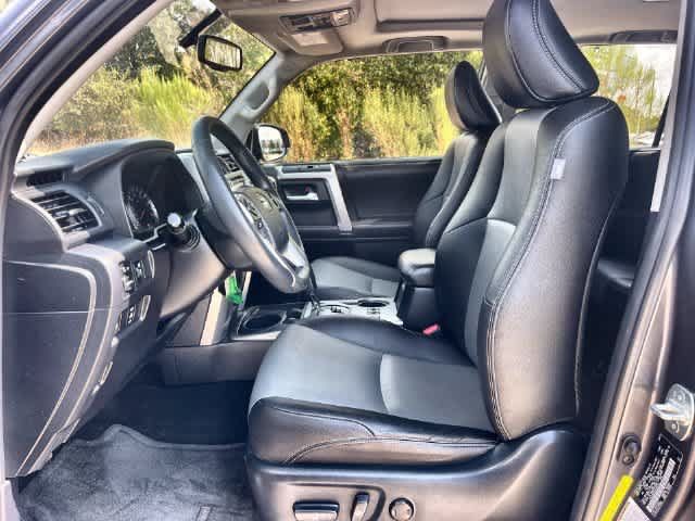 Used 2018 Toyota 4Runner SR5 Premium RWD image 11