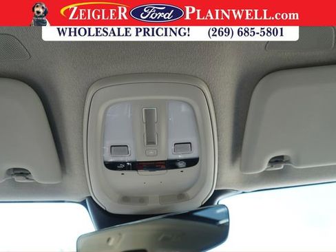 Used 2023 Volvo XC40 B5 Plus w/ Protection Package Premier image 33