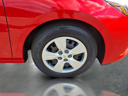 Used 2016 Chevrolet Cruze LS FWD image 10