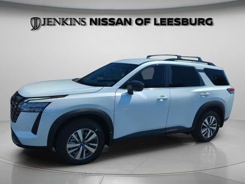 New 2026 Nissan Pathfinder SL FWD image 13