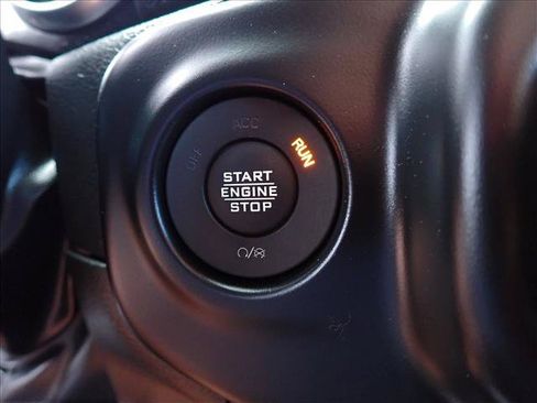 Used 2023 Jeep Wrangler Unlimited Sahara w/ Cold Weather Group AWD/4WD image 21