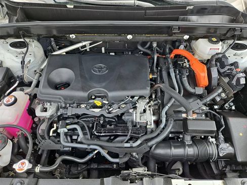 Used 2022 Toyota Venza LE AWD/4WD image 21