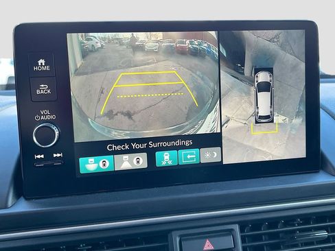 Used 2025 Honda Pilot Elite image 14