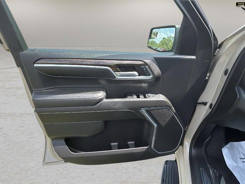 Used 2022 GMC Sierra 1500 Elevation image 17