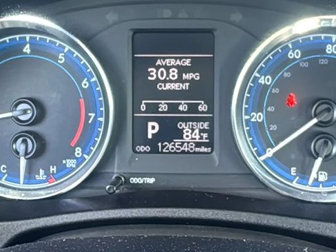 Used 2017 Toyota Corolla L FWD image 20