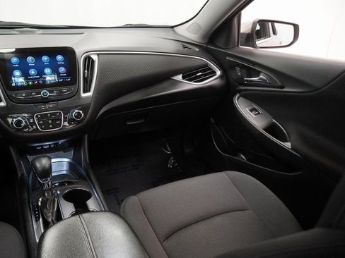 Used 2024 Chevrolet Malibu LT image 28