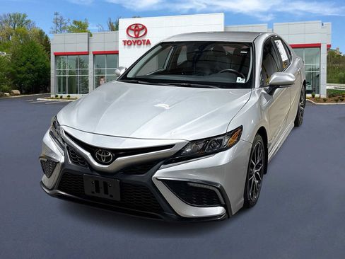 Used 2023 Toyota Camry SE w/ Convenience Package AWD/4WD image 1