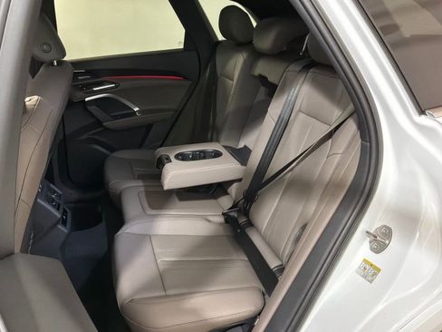 New 2025 Audi Q5 Premium Plus image 18