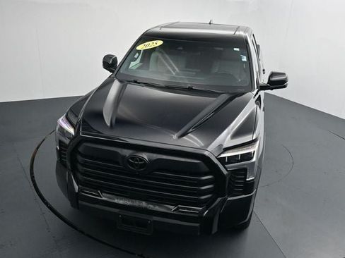 Used 2025 Toyota Tundra Limited AWD/4WD image 22
