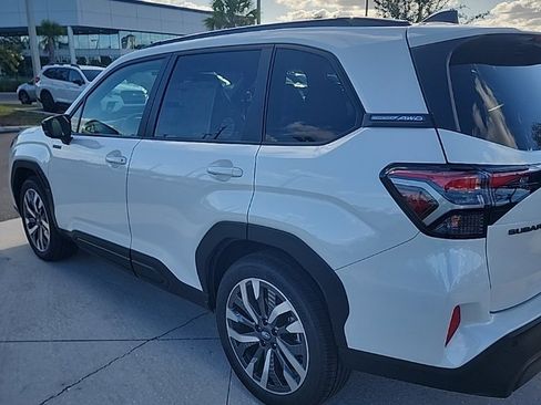 New 2025 Subaru Forester Touring image 4