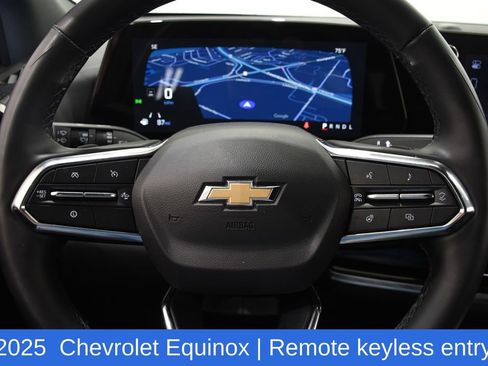 Used 2025 Chevrolet Equinox LT FWD image 10