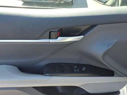 Used 2024 Toyota Camry SE FWD image 13