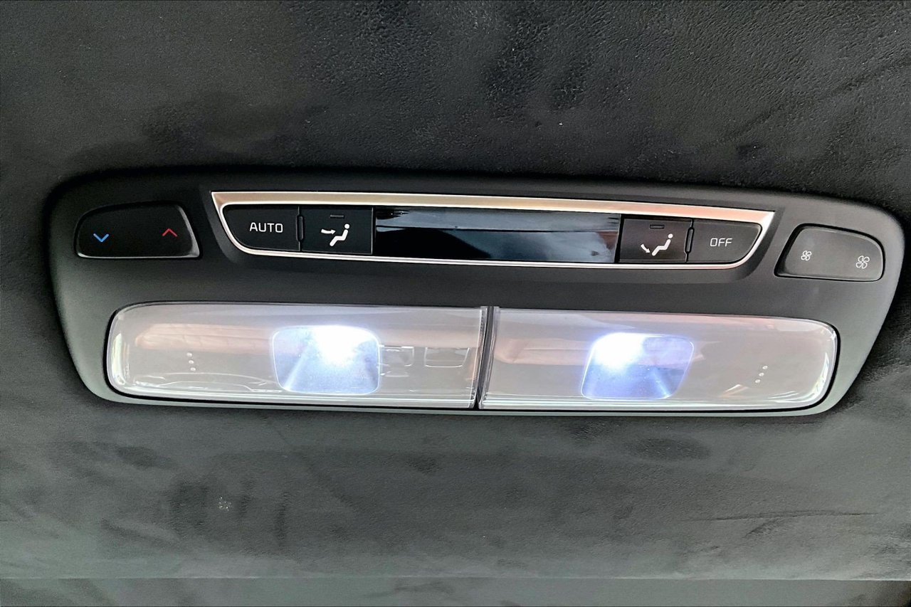 Used 2023 Kia Telluride SX Prestige X-Pro AWD/4WD image 16