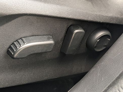 Used 2019 Subaru Forester Limited image 18