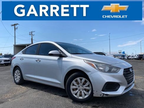 Used 2018 Hyundai Accent SE FWD image 1
