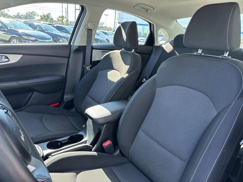 Used 2024 Kia Forte LXS image 17