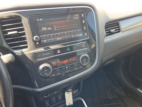 Used 2019 Mitsubishi Outlander SEL FWD image 13