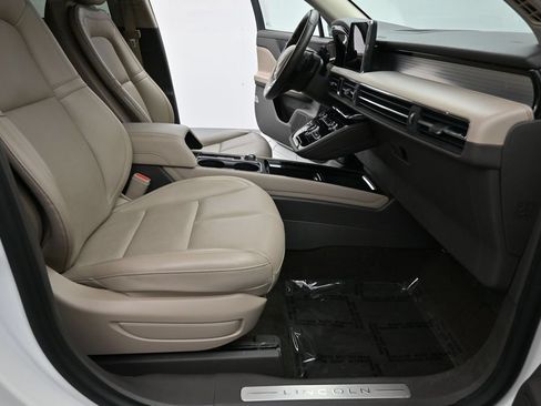 Used 2020 Lincoln Corsair AWD w/ Equipment Group 101A image 18