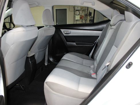 Used 2017 Toyota Corolla LE FWD image 26