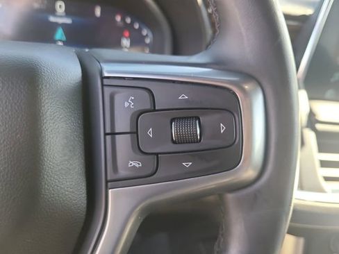 Used 2024 Chevrolet Suburban Premier image 31