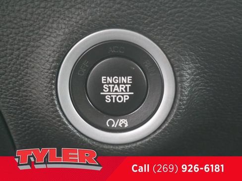 Used 2023 Dodge Challenger SXT RWD image 24