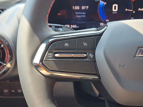 New 2025 Chevrolet Equinox EV RS image 29