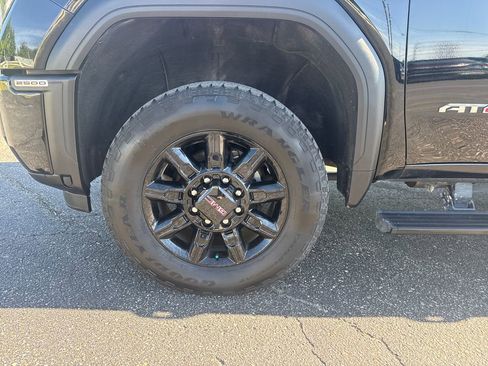 Used 2024 GMC Sierra 2500 AT4 w/ AT4 Premium Plus Package AWD/4WD image 23