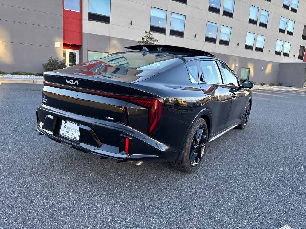 New 2025 Kia K4 GT-Line Turbo FWD image 3