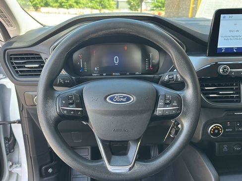 Certified 2023 Ford Escape FWD image 17